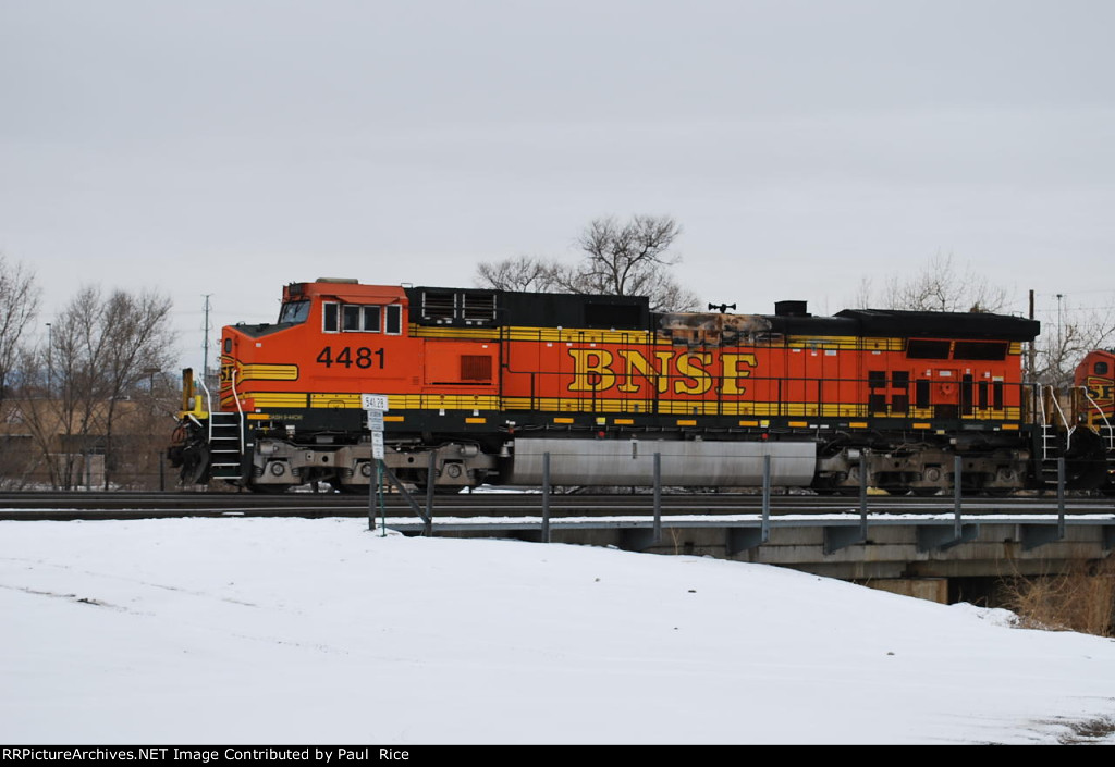 BNSF 4481